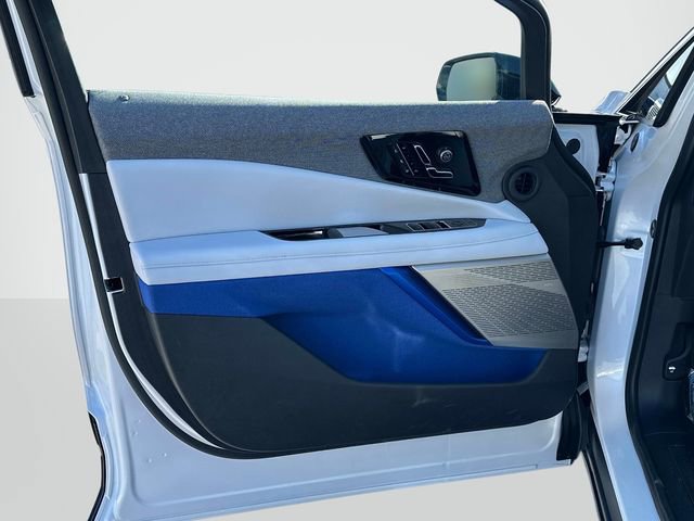 Used 2025 Cadillac Optiq Luxury 2 AWD/4WD image 13