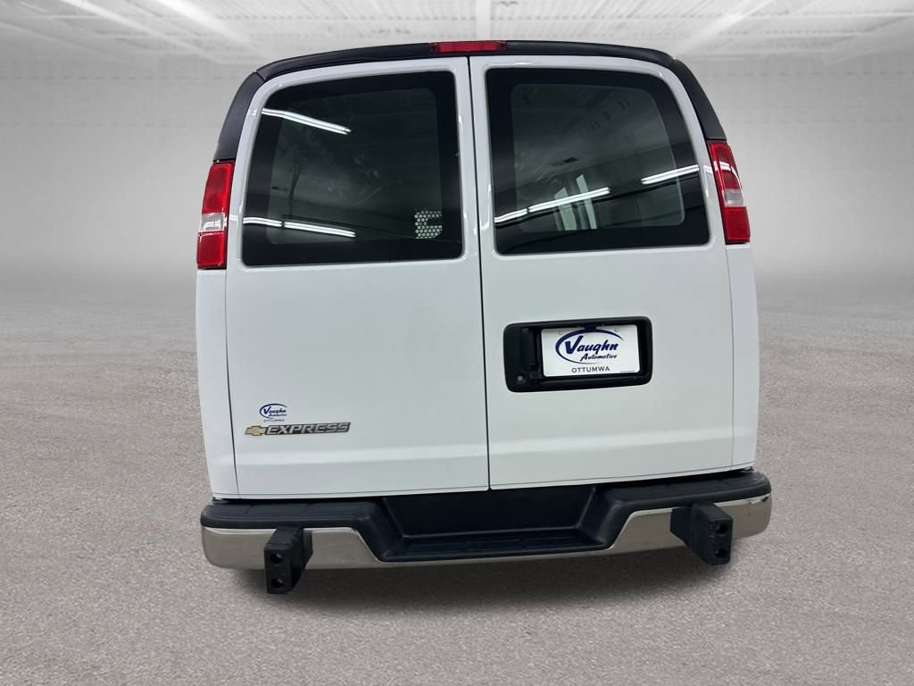 Used 2024 Chevrolet Express 2500 w/ Driver Convenience Package image 11