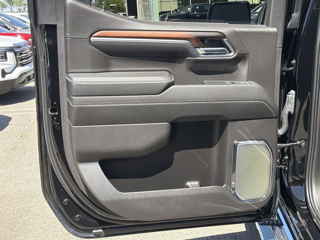 Used 2024 GMC Sierra 1500 Denali w/ Technology Package image 24