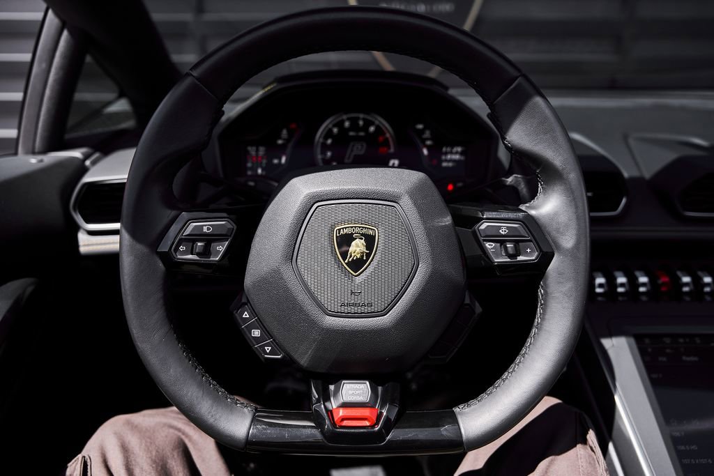 Used 2023 Lamborghini Huracan EVO image 44