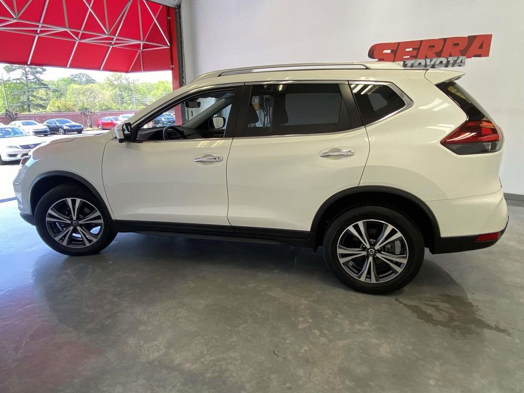 Used 2019 Nissan Rogue SV w/ Premium Package image 6