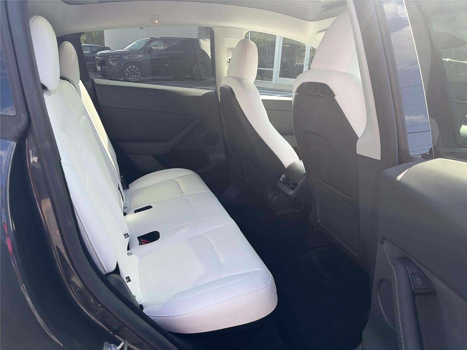 Used 2025 Tesla Model Y Long Range RWD image 14