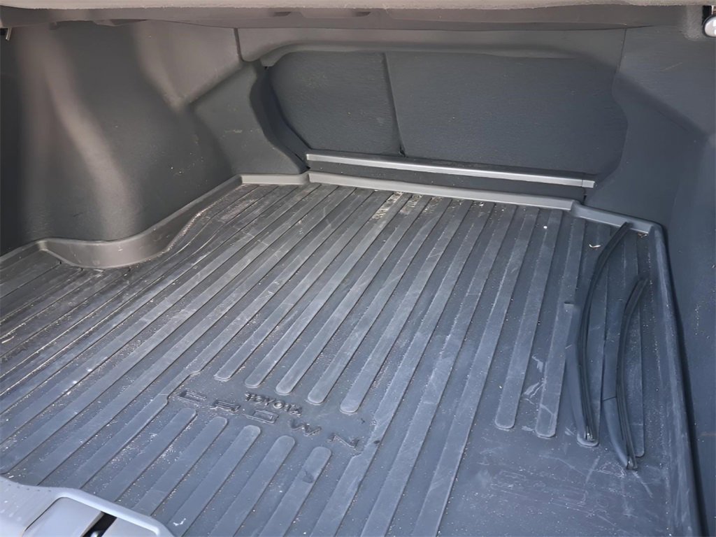 Used 2023 Toyota Crown XLE image 11