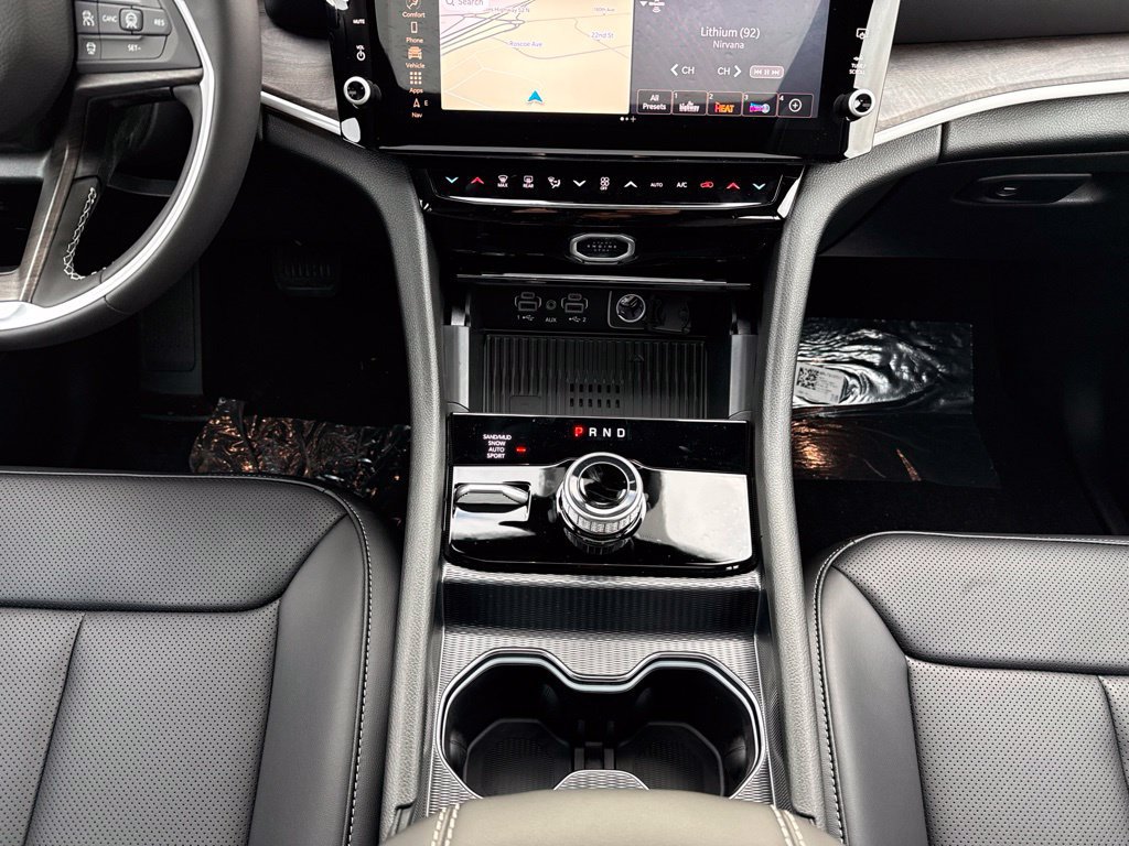 New 2027 Jeep Grand Cherokee L Limited AWD/4WD image 20