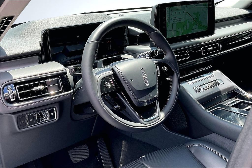 New 2026 Lincoln Aviator AWD image 7