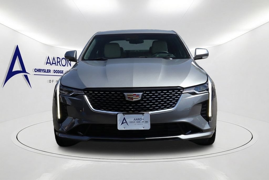 Used 2020 Cadillac CT4 Premium Luxury RWD image 2
