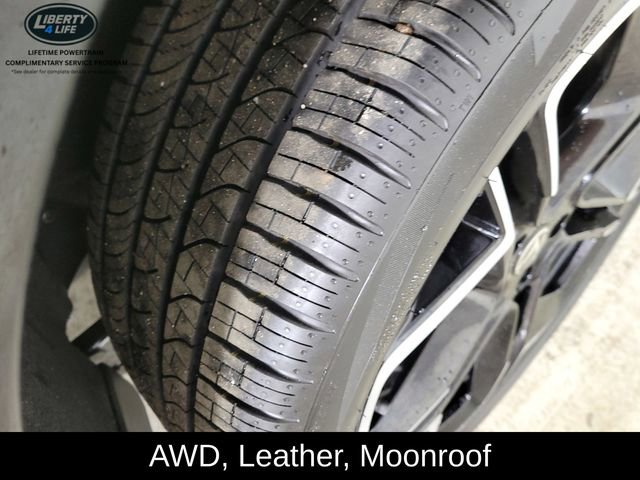 Used 2025 Volkswagen Tiguan SEL R-Line image 11