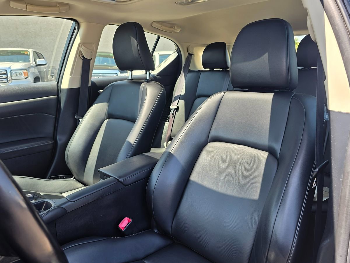 Used 2015 Lexus CT 200h FWD image 18