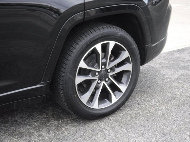 Certified 2022 Jeep Grand Cherokee Overland image 3