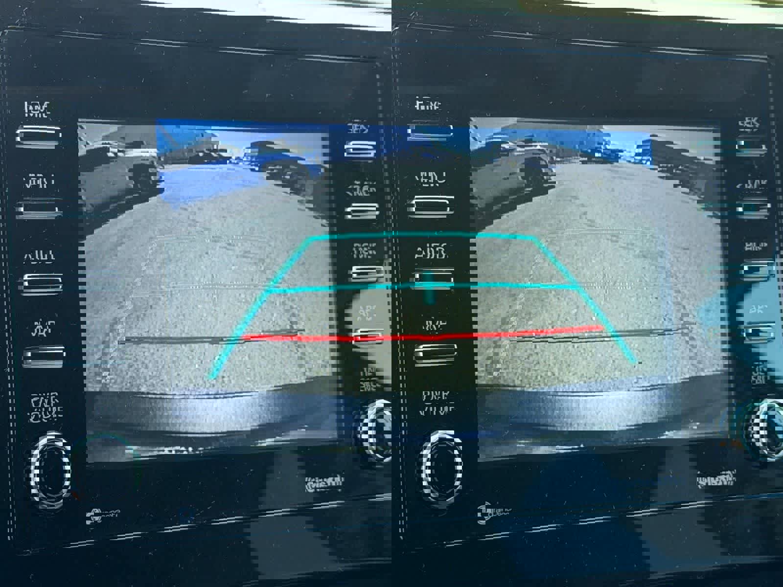 Used 2021 Toyota Camry SE image 12