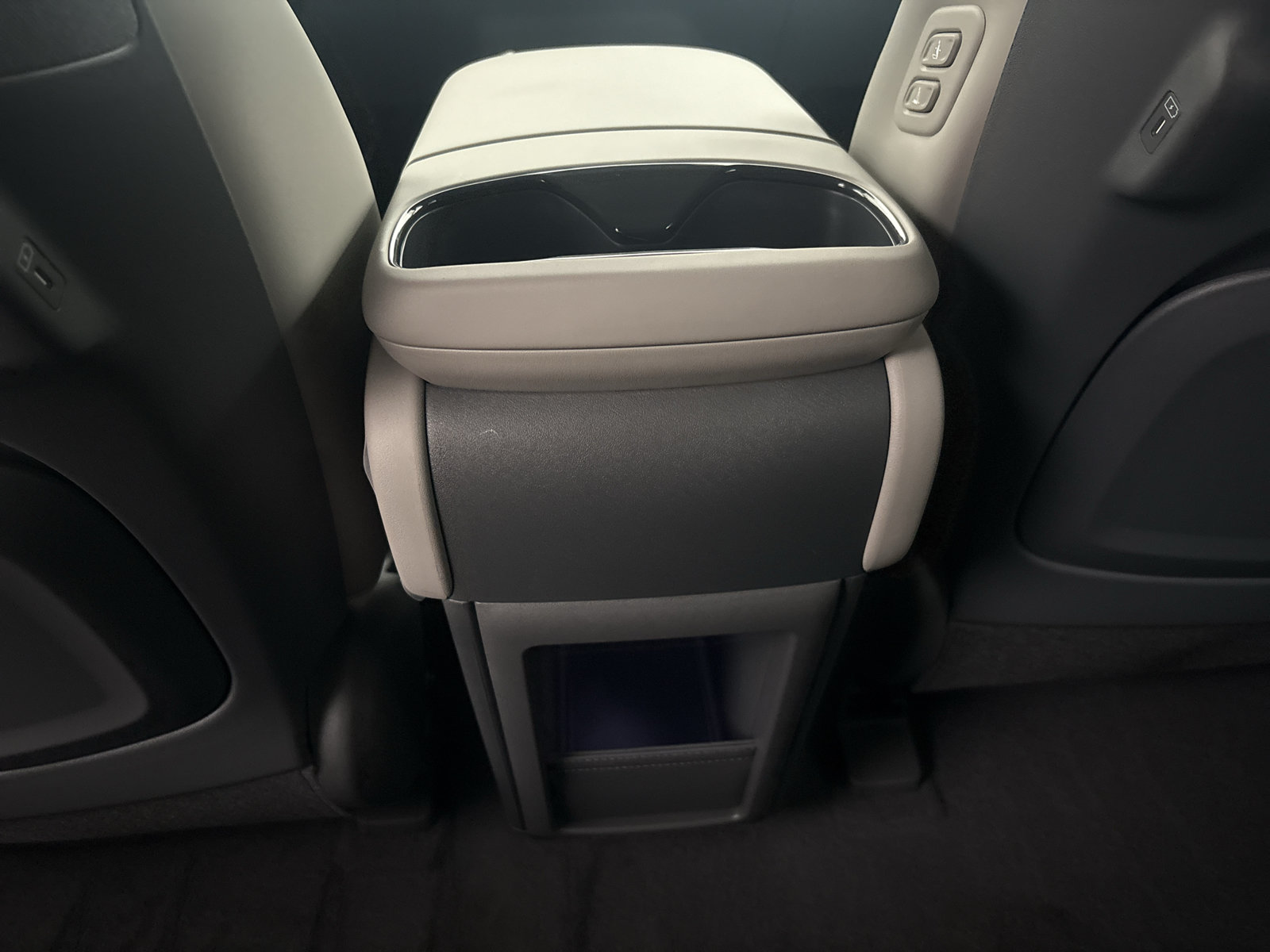 New 2027 Kia EV9 Wind AWD/4WD image 13