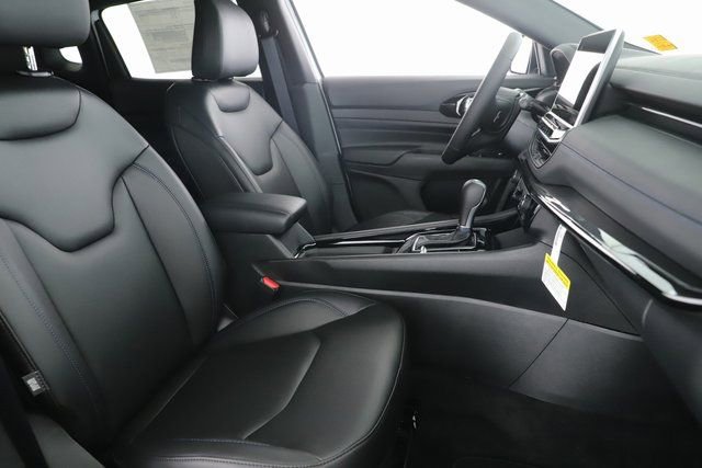 New 2026 Jeep Compass Limited image 32