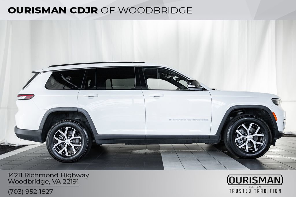 Used 2024 Jeep Grand Cherokee L Limited image 3