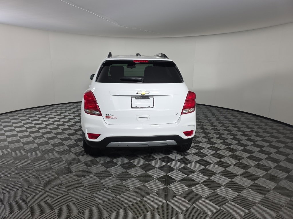 Used 2019 Chevrolet Trax LT w/ LT Convenience Package image 4
