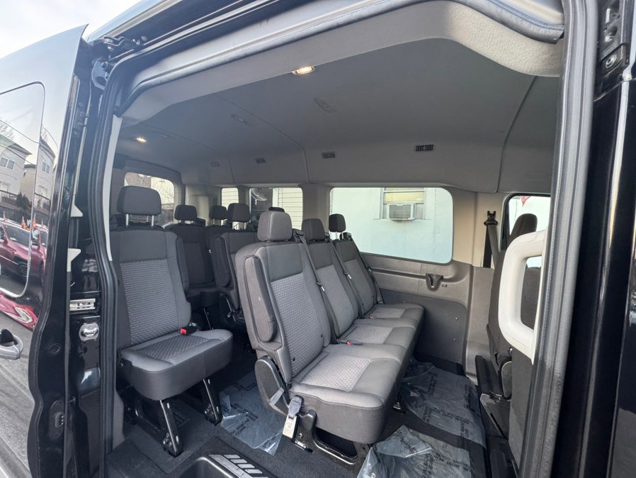 Used 2024 Ford Transit 350 XLT RWD image 12