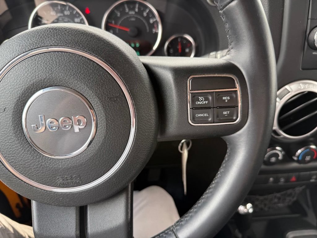 Used 2012 Jeep Wrangler Rubicon w/ PWR Convenience Group AWD/4WD image 14