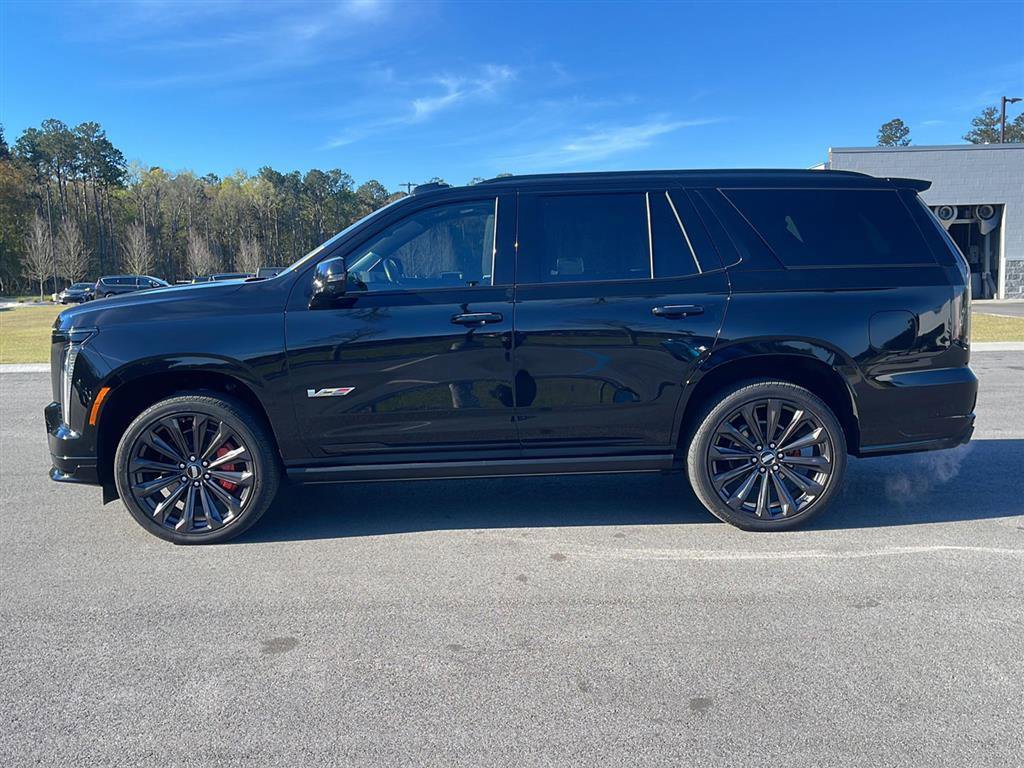 Used 2025 Cadillac Escalade V image 7