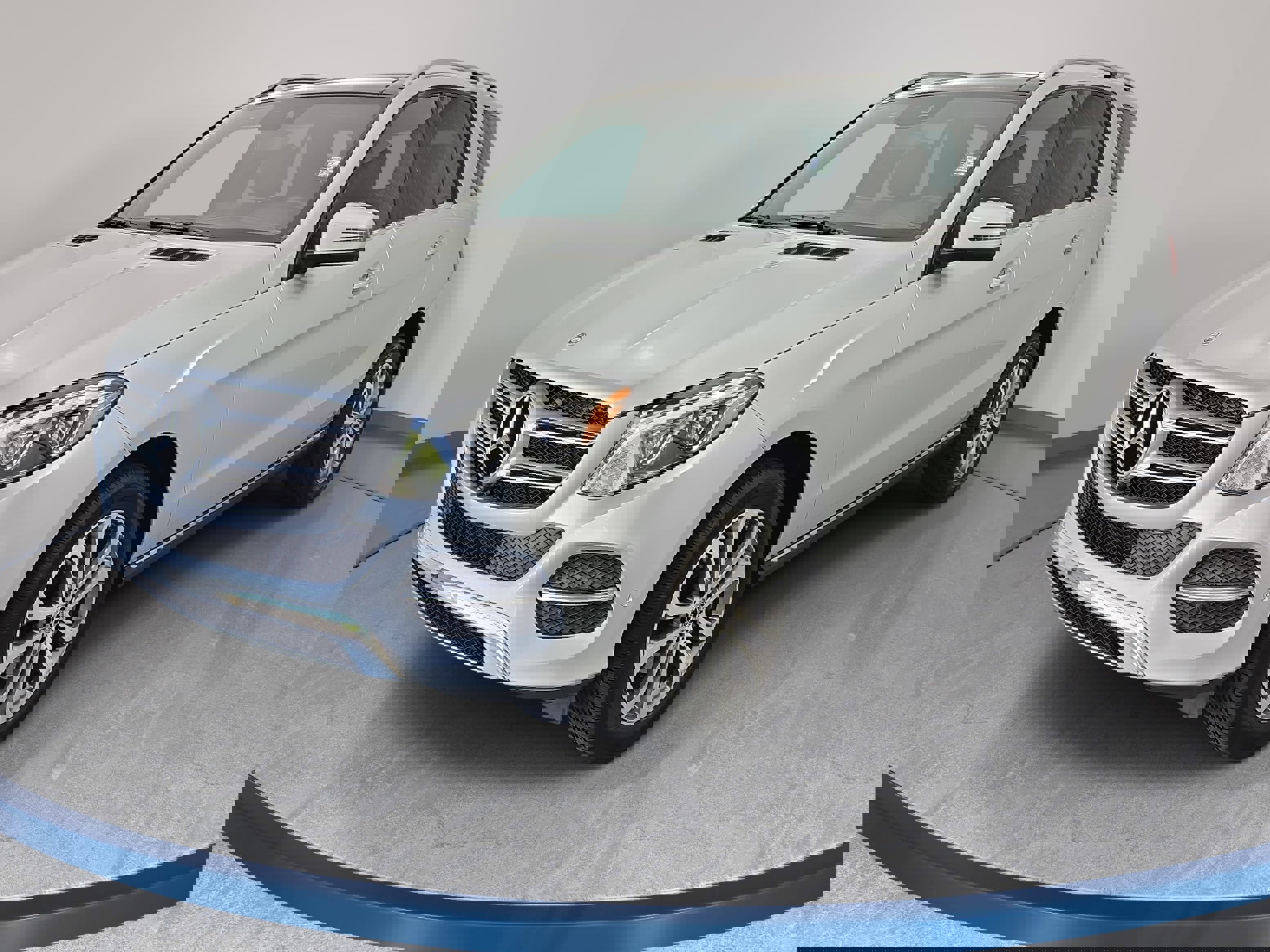 Used 2017 Mercedes-Benz GLE 350 4MATIC image 1