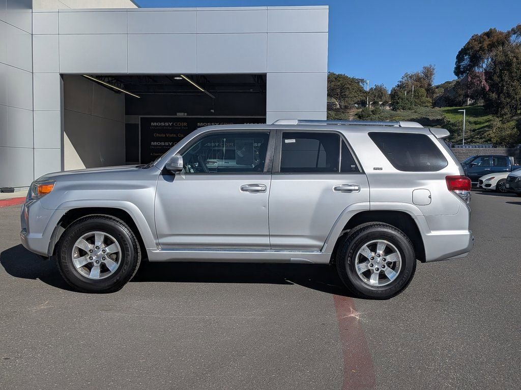 Used 2010 Toyota 4Runner SR5 image 2