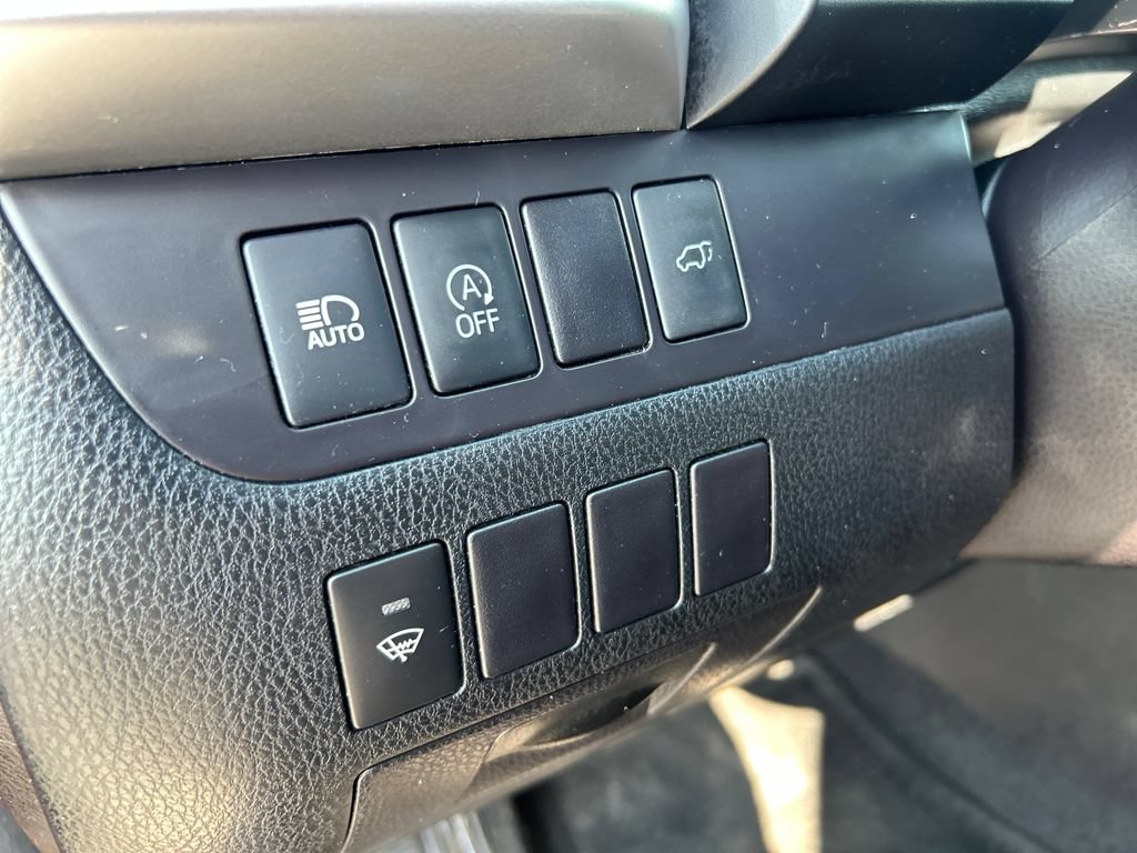Used 2017 Toyota Highlander XLE w/ Carpet Mat Package AWD/4WD image 27