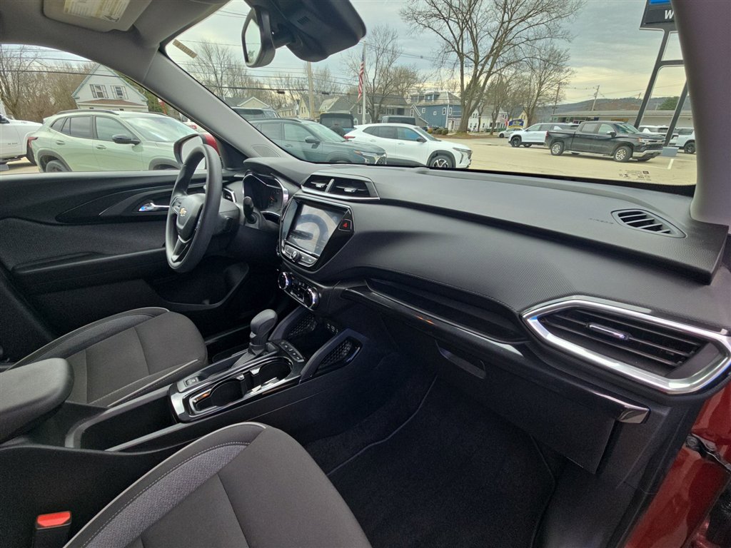 Used 2023 Chevrolet TrailBlazer LT w/ Convenience Package image 27