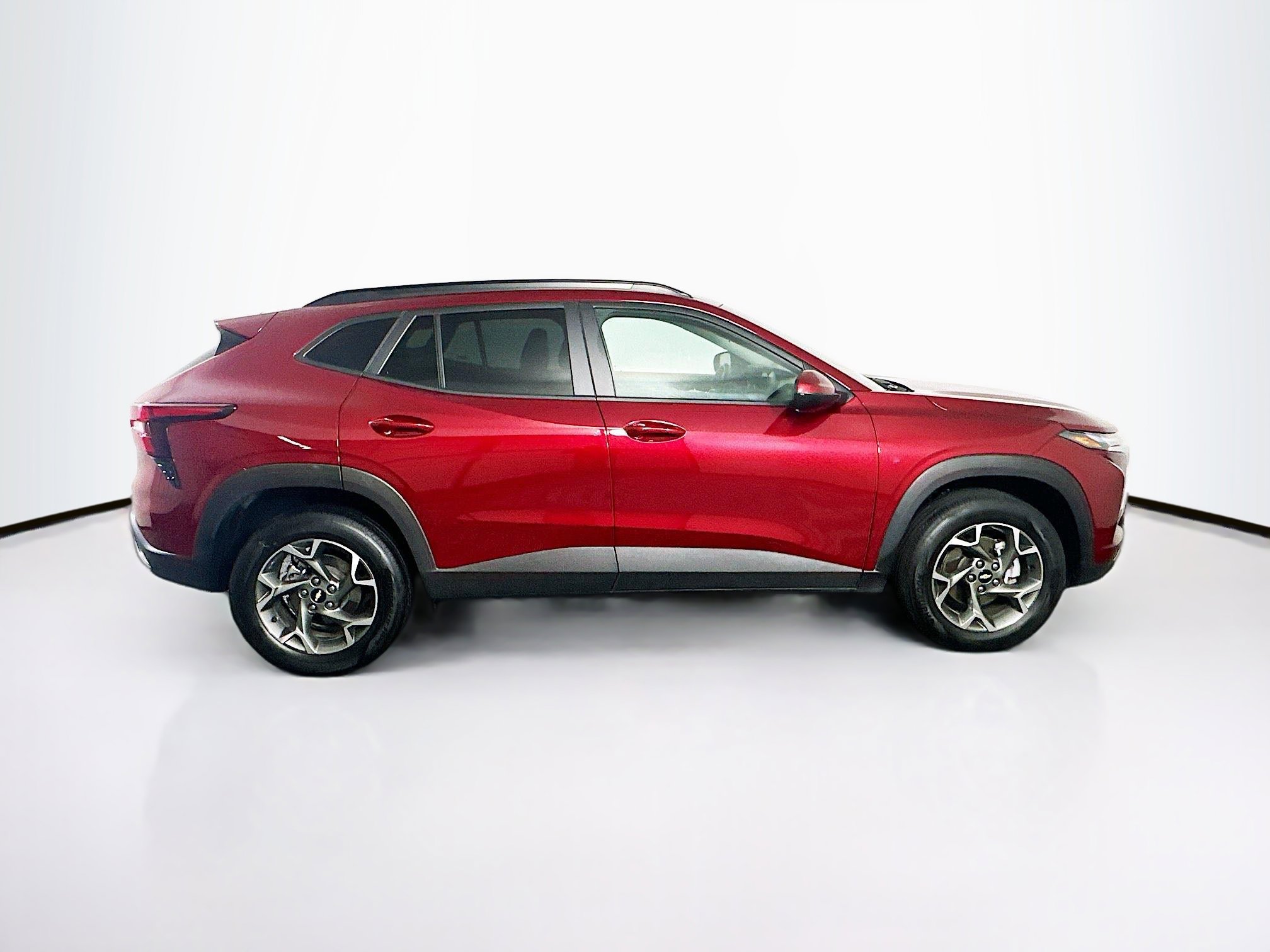 Used 2025 Chevrolet Trax LT w/ LT Convenience Package image 10