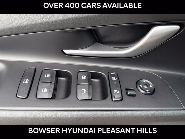 New 2026 Hyundai Elantra SE FWD image 9