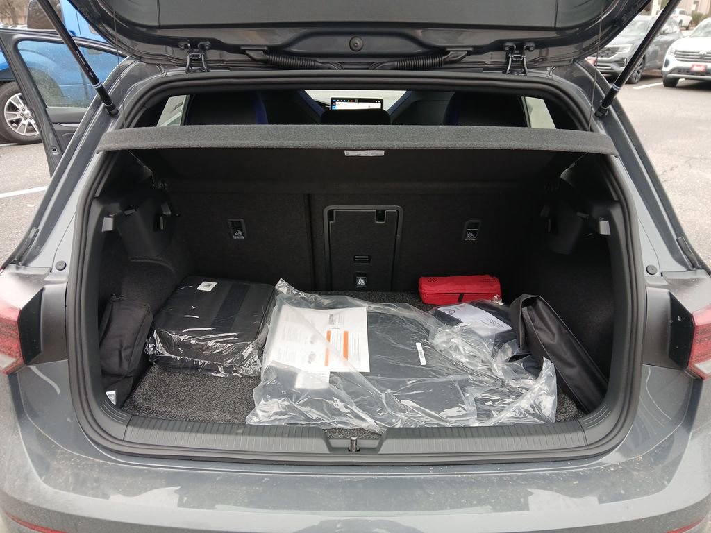 New 2026 Volkswagen Golf 2.0T image 23