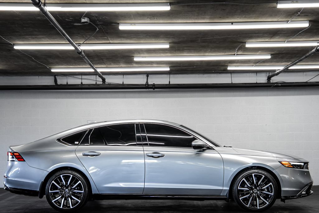 Used 2024 Honda Accord Touring image 6