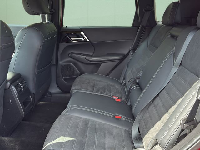 Used 2022 Mitsubishi Outlander SE image 20