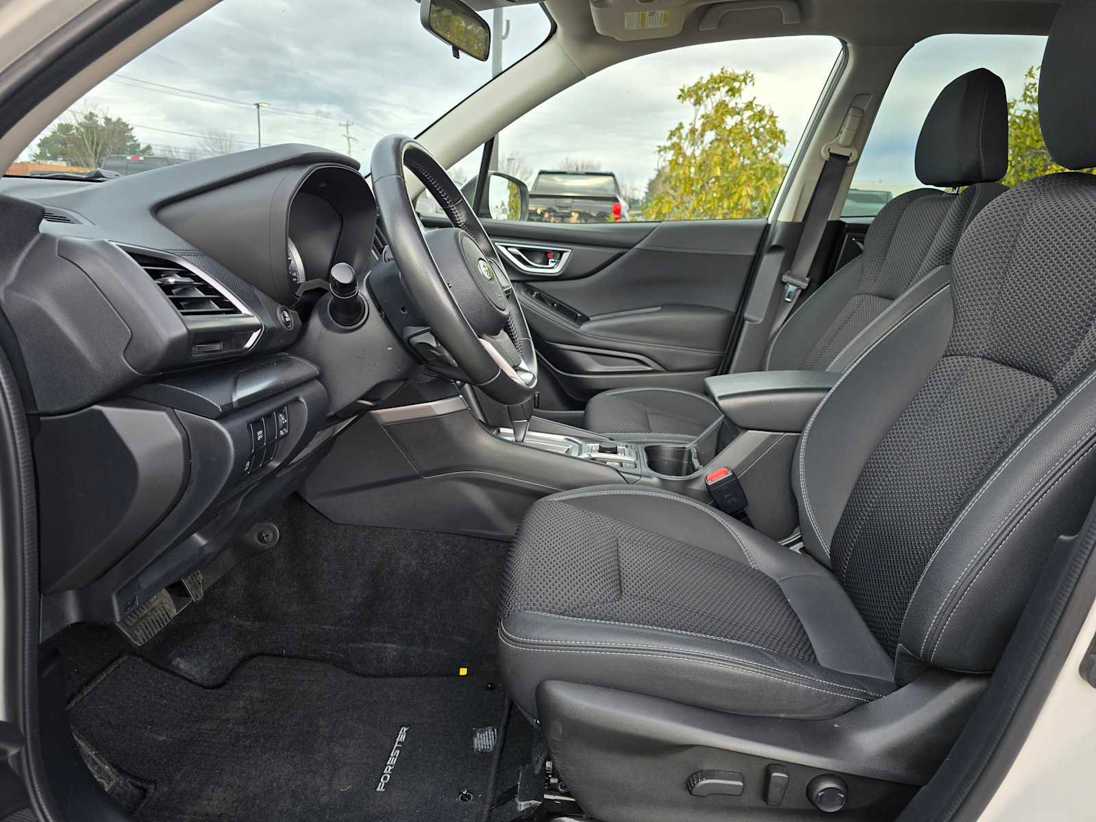 Used 2023 Subaru Forester Premium image 22