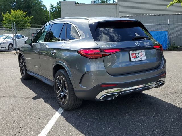 Used 2023 Mercedes-Benz GLC 300 4MATIC image 3