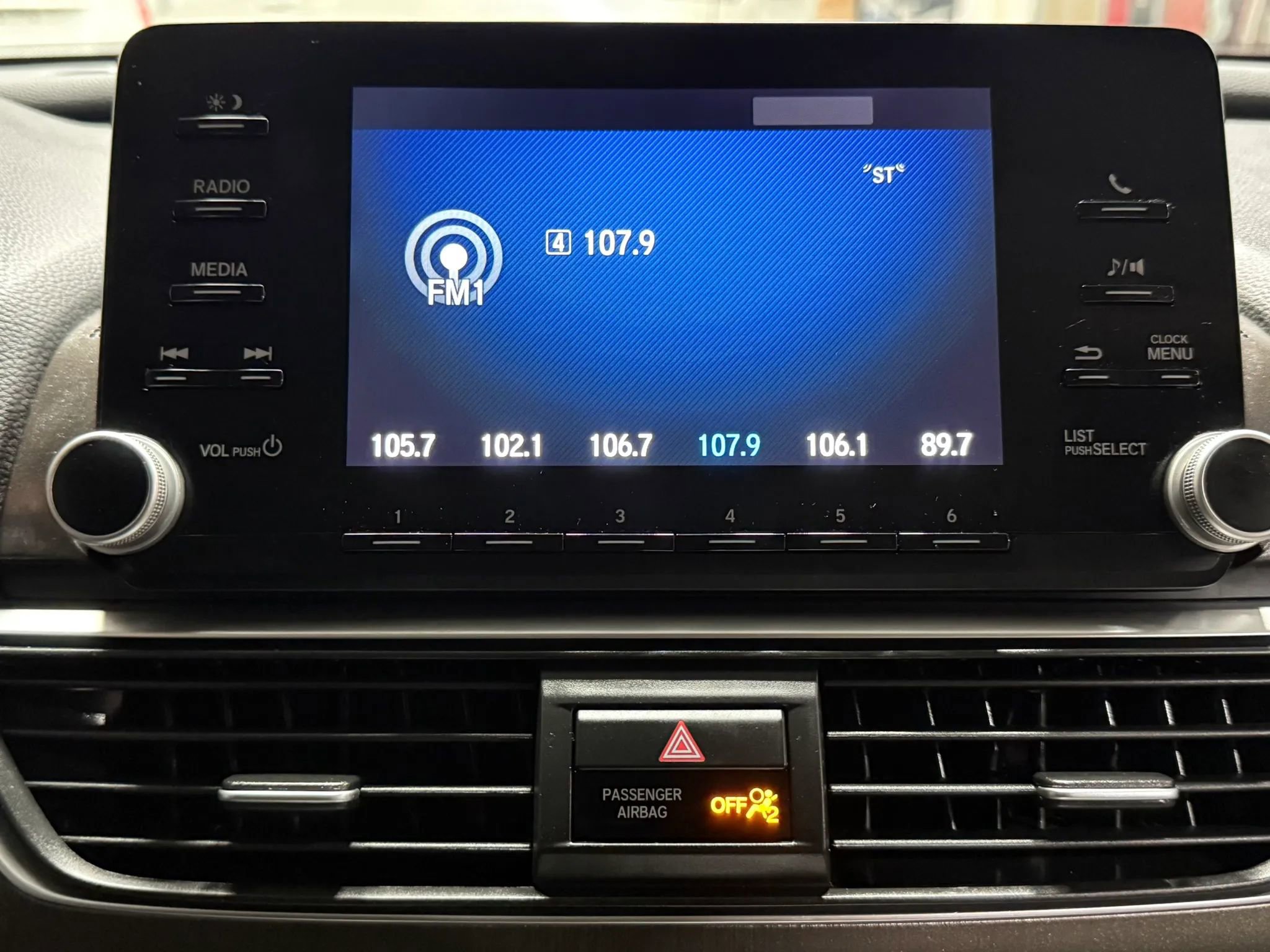 Used 2018 Honda Accord LX image 28
