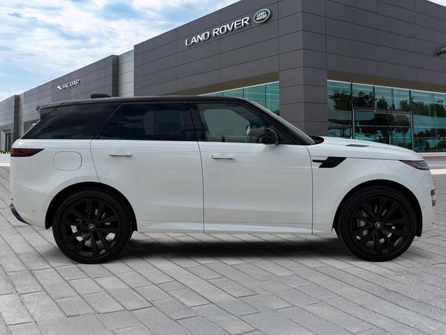 Used 2025 Land Rover Range Rover Sport Dynamic SE AWD/4WD image 6