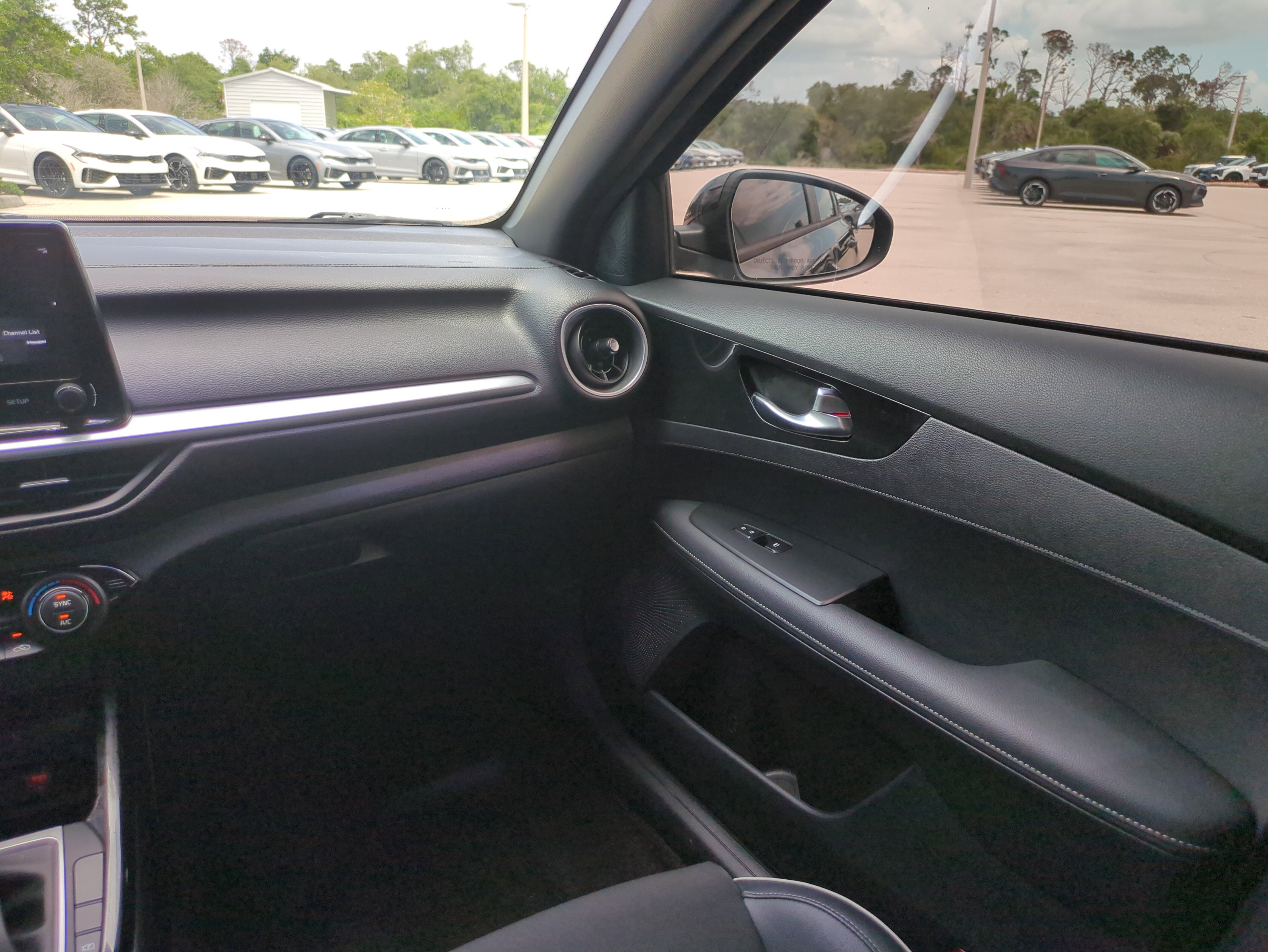 Used 2022 Kia Forte GT-Line FWD image 17