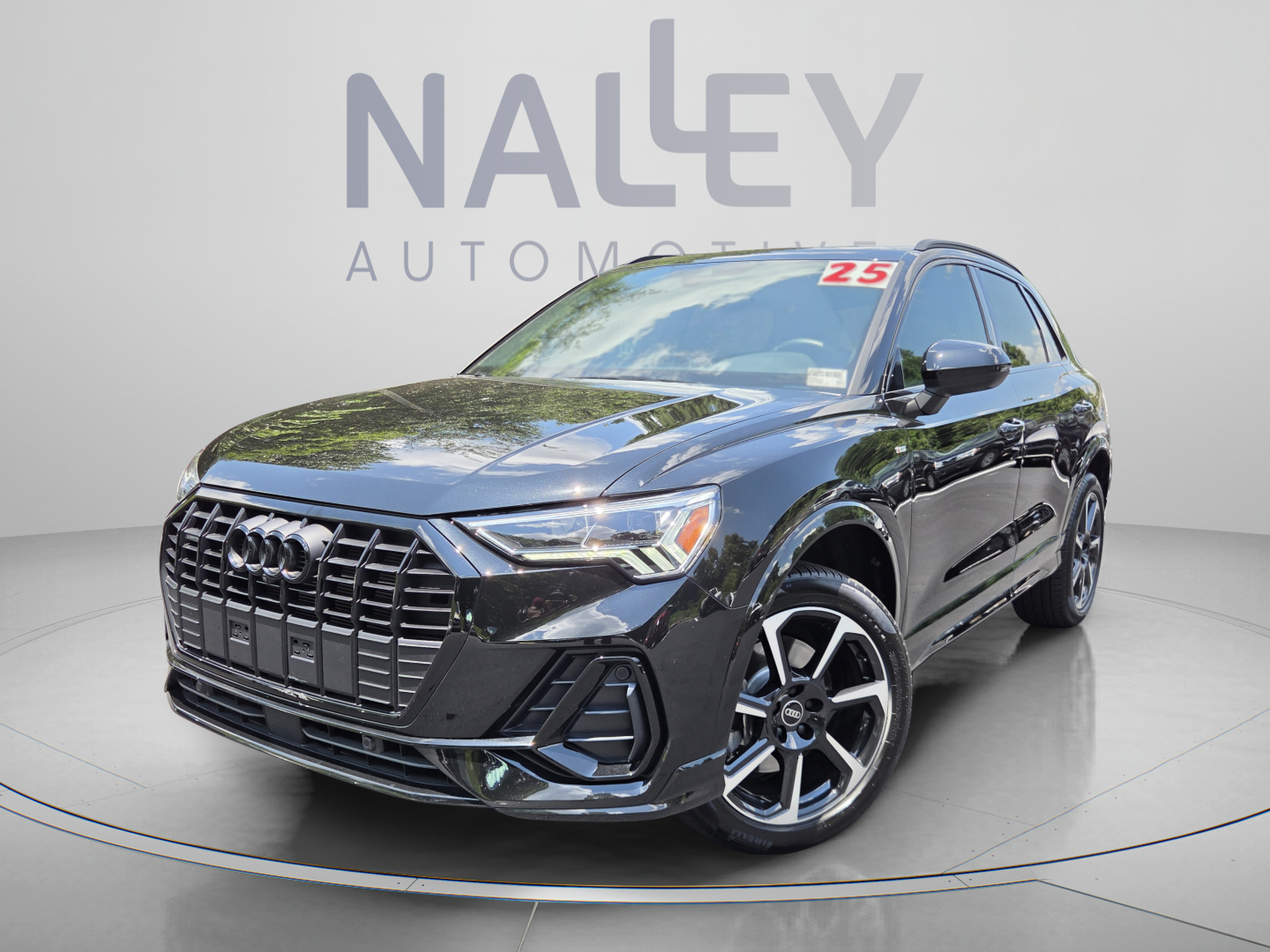 Used 2025 Audi Q3 2.0T Premium Plus AWD/4WD image 1