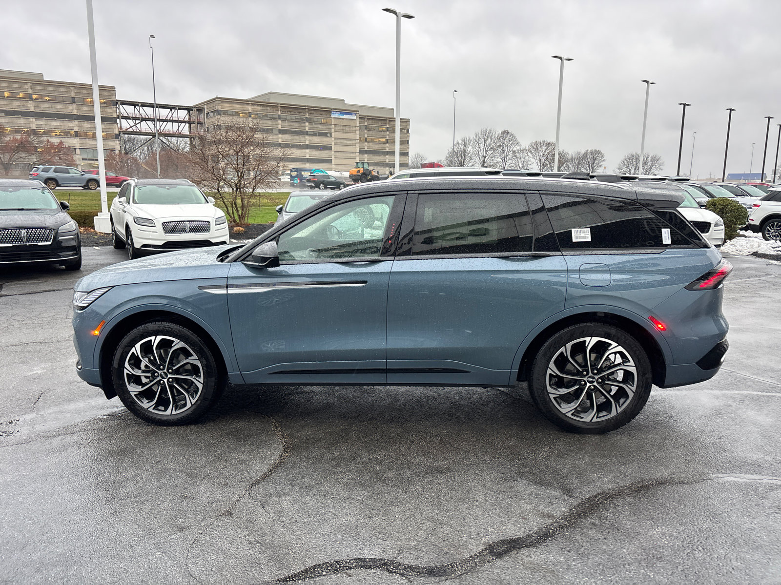 New 2026 Lincoln Nautilus Reserve image 4