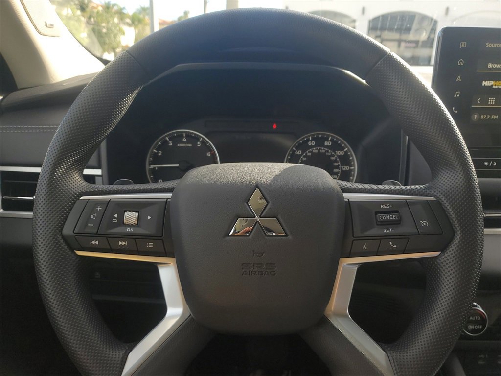 New 2026 Mitsubishi Outlander ES image 21