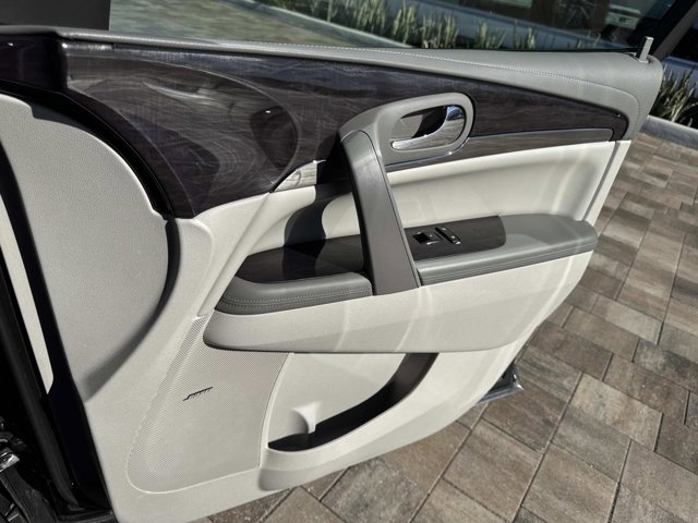 Used 2017 Buick Enclave Premium image 18