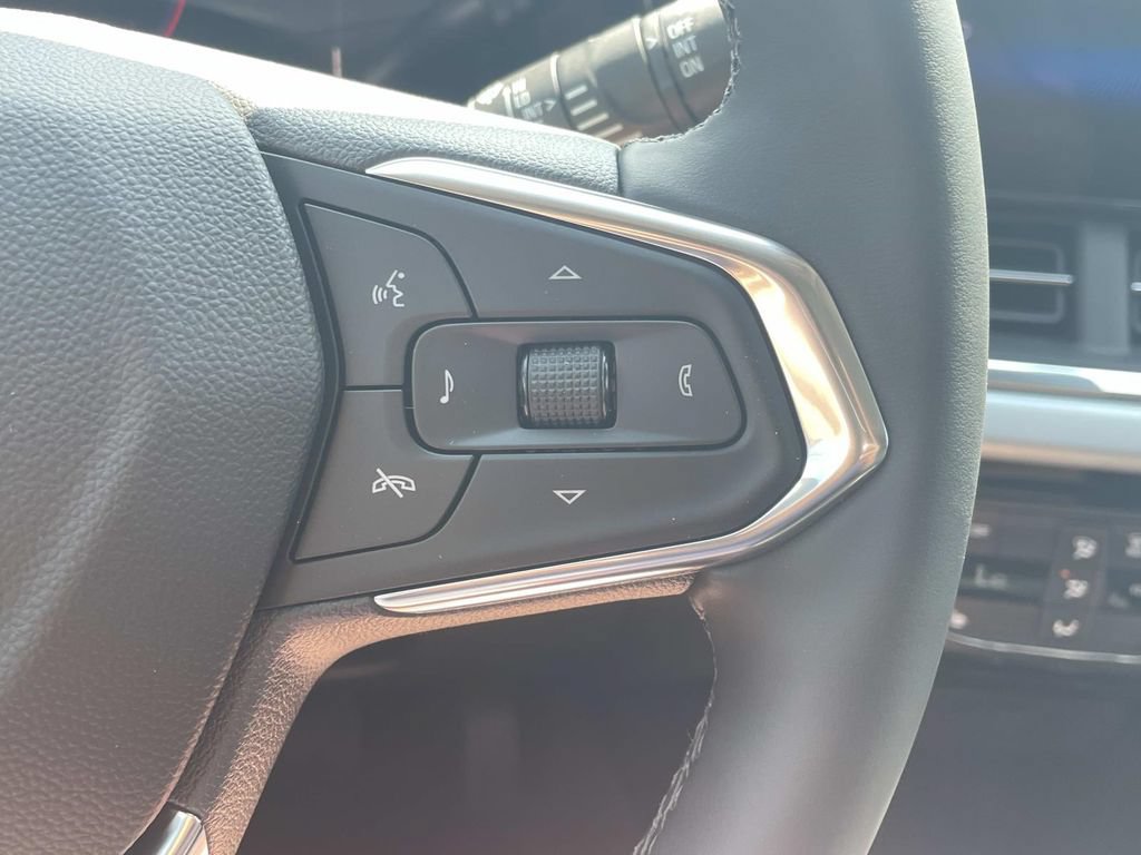 New 2026 Chevrolet Trax LT w/ Driver Confidence Package FWD image 27