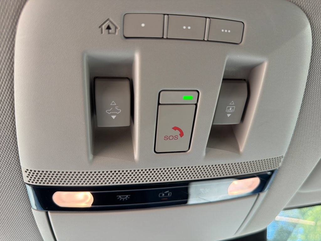 Certified 2024 Nissan Ariya AWD image 3