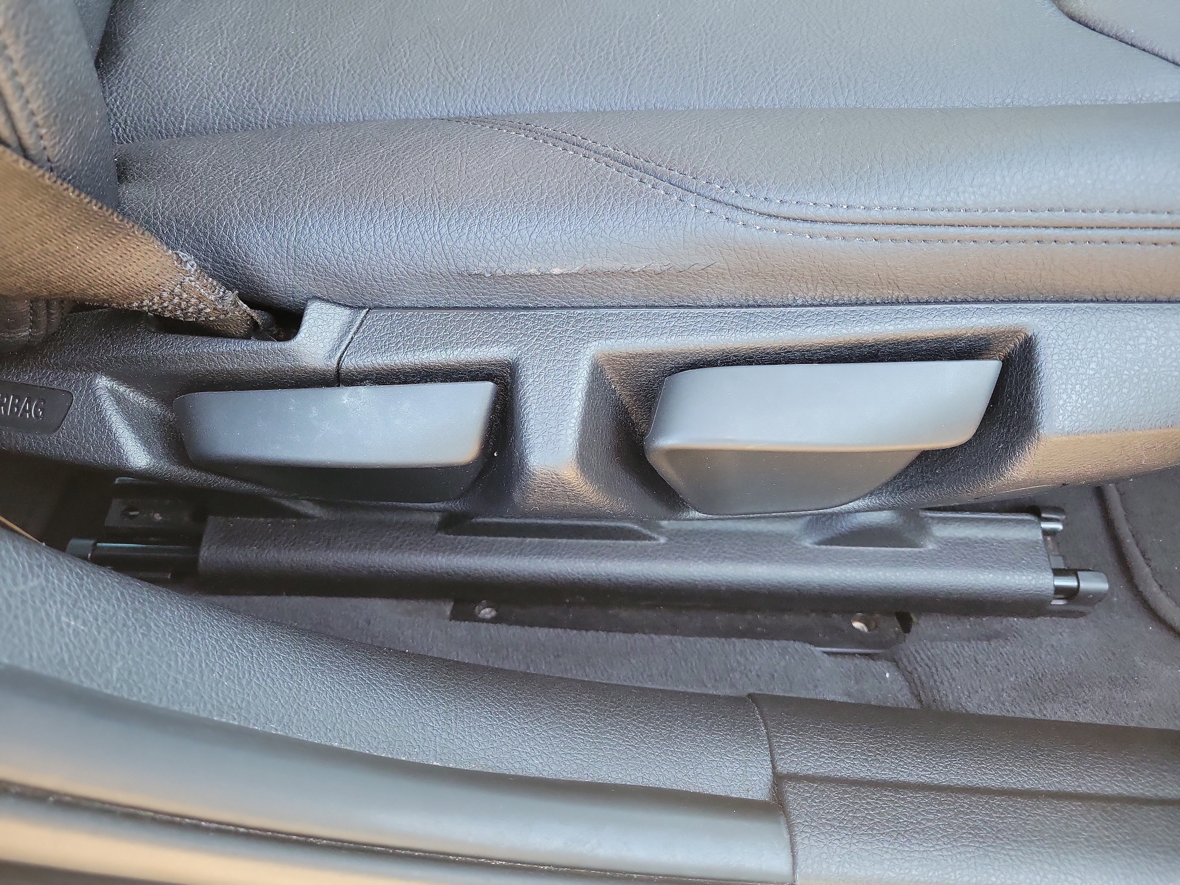 Used 2014 BMW 320i Sedan image 9