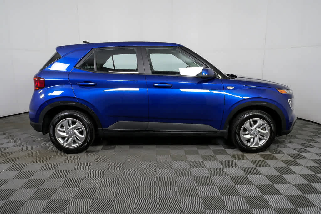 Used 2022 Hyundai Venue SE FWD video 2