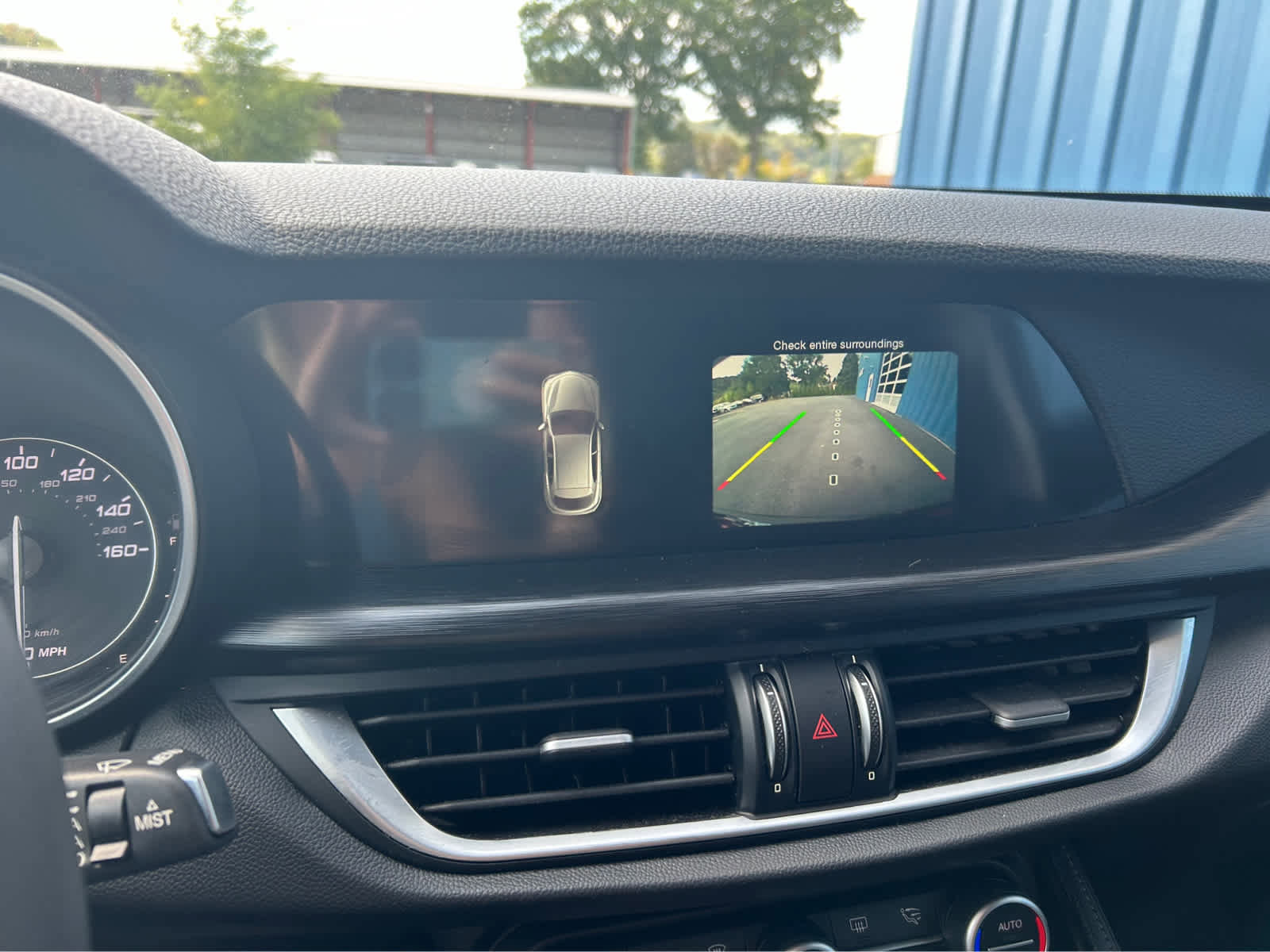 Used 2018 Alfa Romeo Stelvio AWD image 19