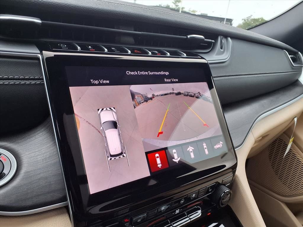 New 2025 Jeep Grand Cherokee L Limited w/ Luxury Tech Group II image 12