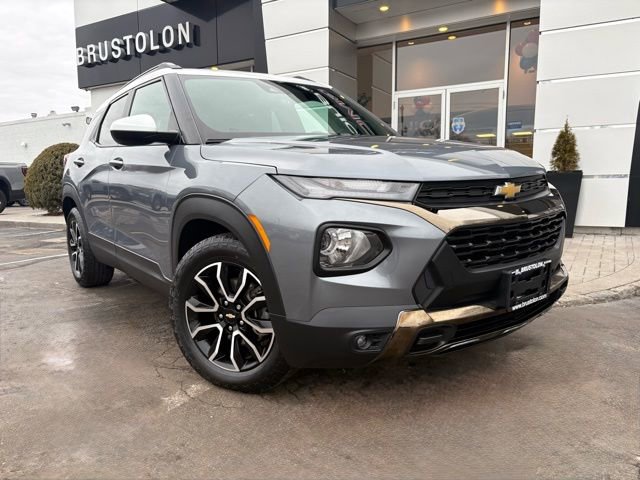 Used 2022 Chevrolet TrailBlazer ACTIV w/ Sun and Liftgate Package image 2