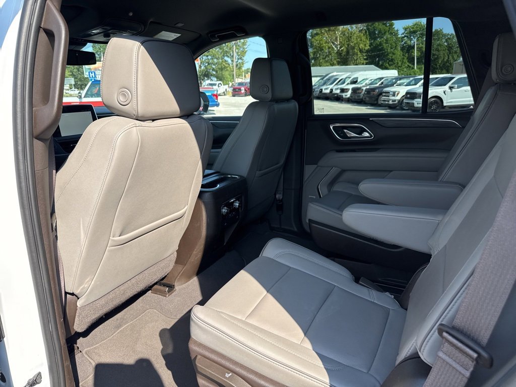 Used 2023 GMC Yukon SLT image 24