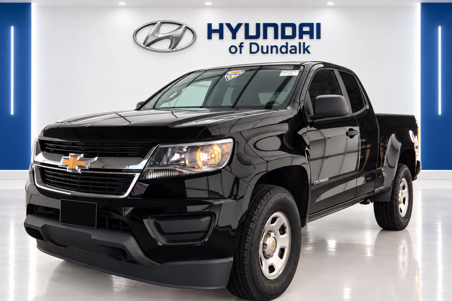 Used 2020 Chevrolet Colorado W/T RWD image 3
