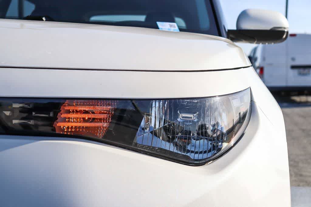 Used 2023 Kia Soul GT-Line FWD image 7