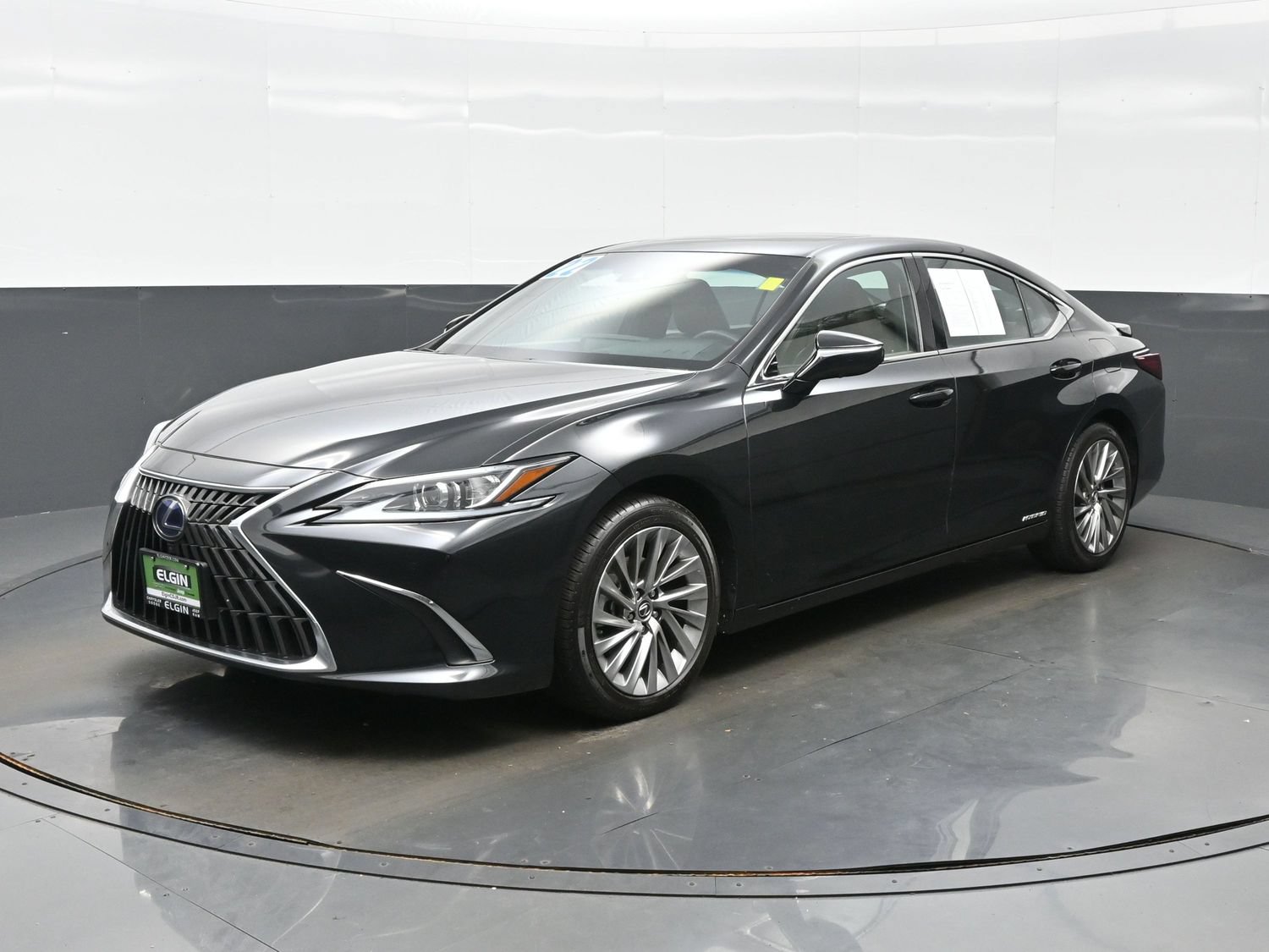 Used 2022 Lexus ES 300h w/ Luxury Package FWD image 2